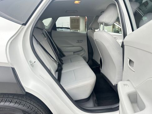 Used 2025 Hyundai Kona SEL image 25