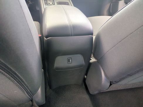 Used 2025 Nissan Sentra SV FWD image 20