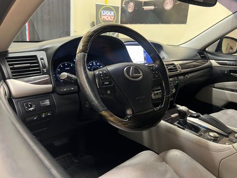 Used 2014 Lexus LS 460 AWD image 13