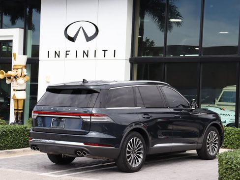 Used 2023 Lincoln Aviator Reserve w/ Elements Package Plus image 4