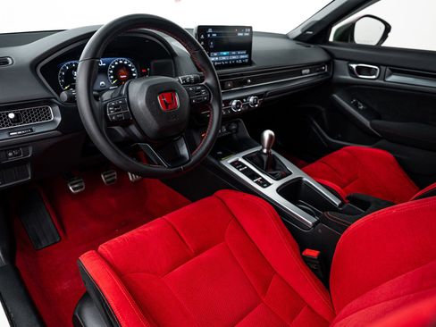 Used 2023 Honda Civic Type R image 10