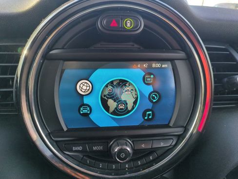 Used 2019 MINI Cooper S w/ Premium Package image 11