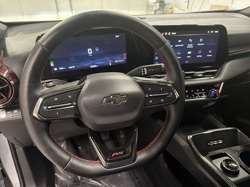 Certified 2025 Chevrolet Equinox RS w/ Safety and Technology Package AWD/4WD image 17