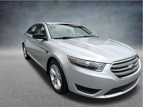Used 2016 Ford Taurus SE FWD image 7