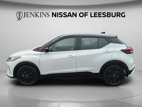 Certified 2024 Nissan Kicks SV FWD image 11