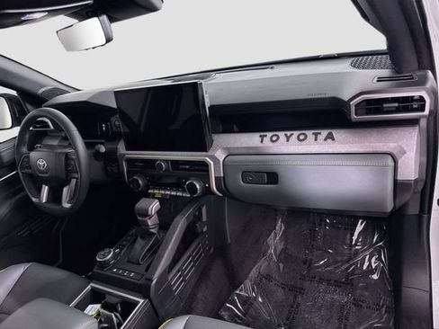 Certified 2025 Toyota Tacoma 4x4 Double Cab Hybrid image 29