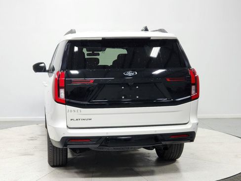 Used 2025 Ford Expedition Platinum w/ Stealth Appearance Package image 6