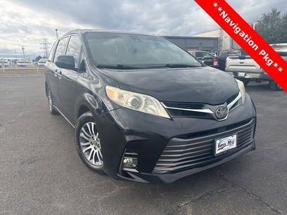 Used 2018 Toyota Sienna XLE