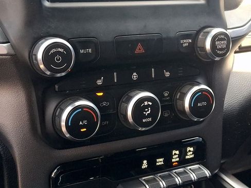 Used 2020 RAM 1500 Big Horn AWD/4WD image 16