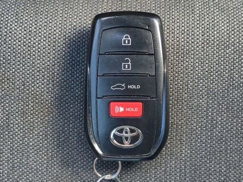 Used 2025 Toyota Camry LE FWD image 32