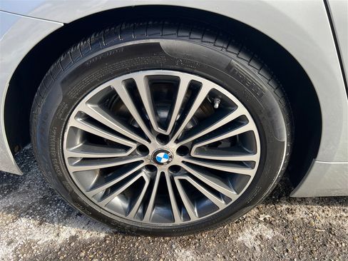 Used 2019 BMW 530i xDrive w/ Convenience Package image 17