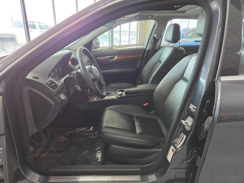 Used 2009 Mercedes-Benz C 300 4MATIC Sedan image 39