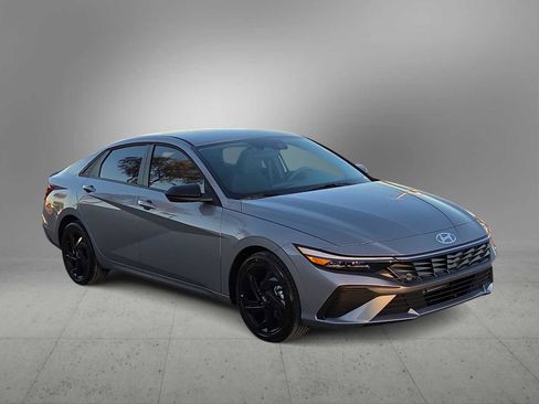 New 2026 Hyundai Elantra Sport image 2