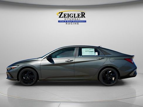New 2026 Hyundai Elantra SEL Sport Premium FWD image 4
