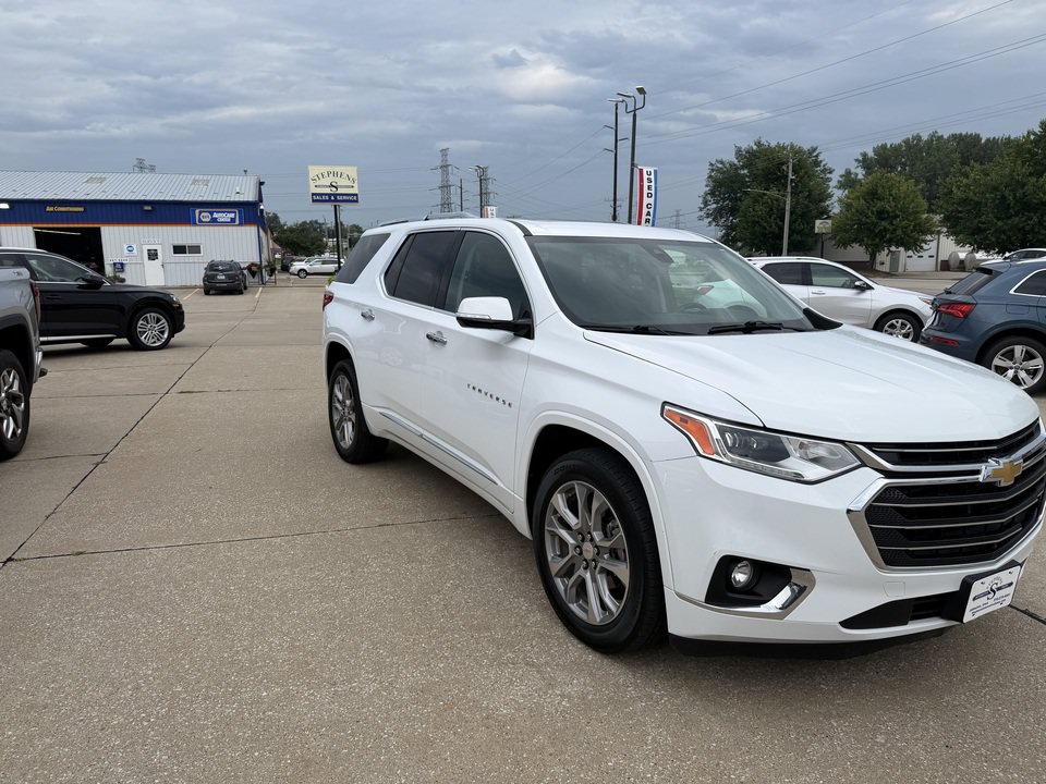 Used 2019 Chevrolet Traverse Premier w/ LPO, Floor Liner Package AWD/4WD image 2