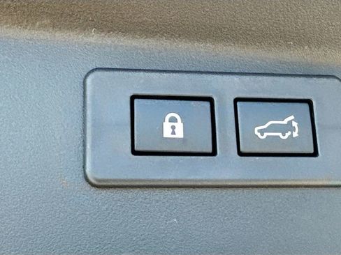 New 2026 Subaru Outback Premium image 33