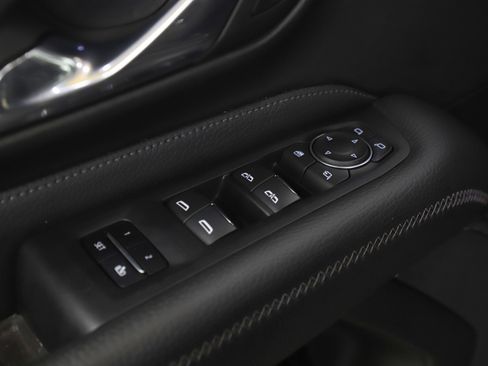 Used 2023 GMC Yukon Denali w/ Denali Reserve Package image 25