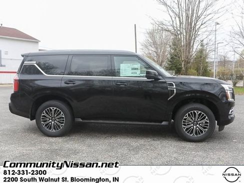 New 2025 Nissan Armada SL w/ Captain's Chari Seat Package image 6