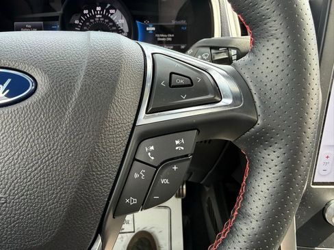 Certified 2022 Ford Edge ST-Line image 19