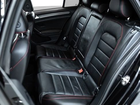 Used 2017 Volkswagen GTI SE image 19