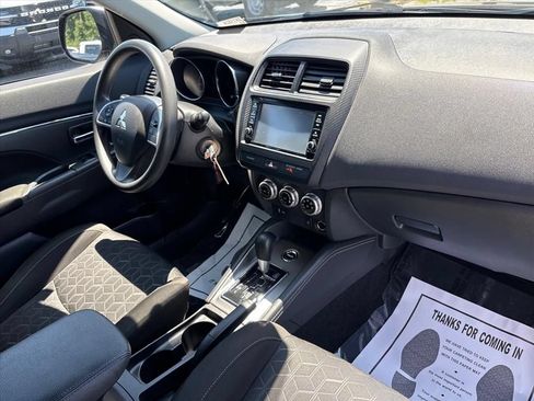 Used 2023 Mitsubishi Outlander Sport ES AWD/4WD image 12