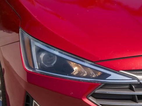 Used 2019 Hyundai Elantra SEL image 4