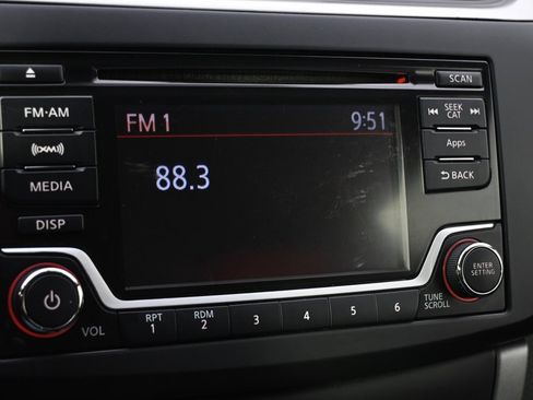 Used 2015 Nissan Sentra SV image 29