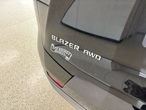 Used 2024 Chevrolet Blazer Premier w/ Enhanced Convenience Package image 12