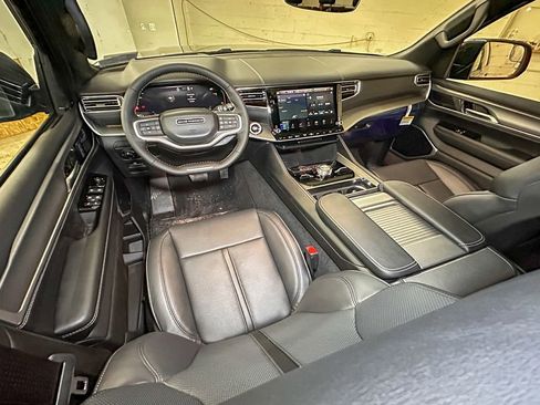 New 2026 Jeep Grand Wagoneer L Limited image 9