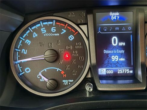 Used 2022 Toyota Tacoma TRD Off-Road image 13