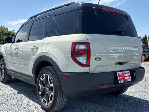 Used 2024 Ford Bronco Sport Outer Banks image 7