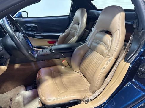 Used 1999 Chevrolet Corvette Convertible w/ Memory Pkg RWD image 19