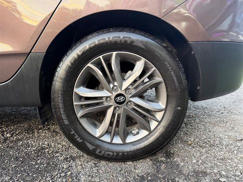 Used 2015 Hyundai Tucson GLS w/ Option Group 02 FWD image 10