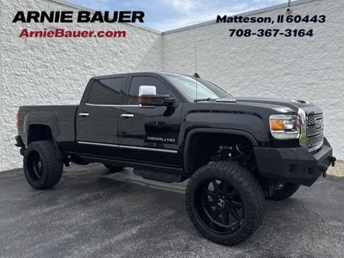Used 2018 GMC Sierra 2500 Denali w/ Duramax Plus Package AWD/4WD image 1