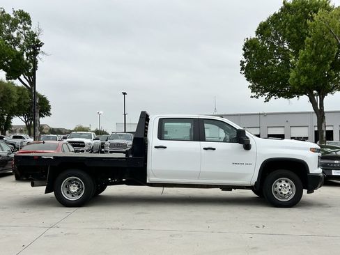 Used 2025 Chevrolet Silverado 3500 W/T AWD/4WD image 3