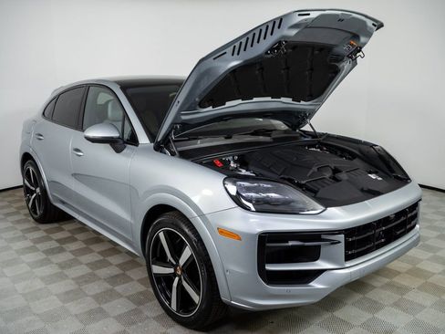 New 2026 Porsche Cayenne Base image 34