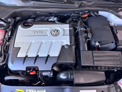 Used 2012 Volkswagen Golf TDI image 30