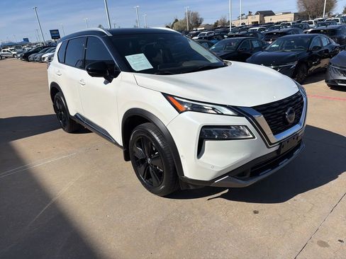 Used 2023 Nissan Rogue SL w/ SL Premium Package image 7