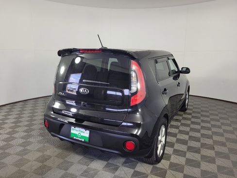 Used 2018 Kia Soul w/ Option Group 020 FWD image 9