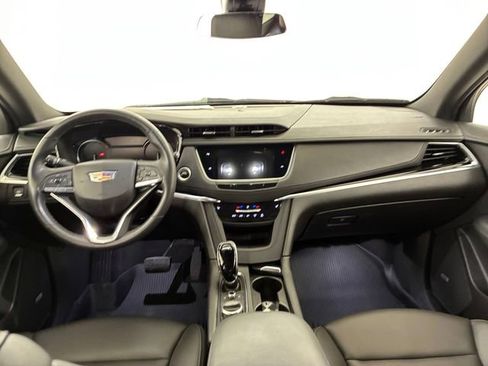 Used 2023 Cadillac XT6 Luxury image 20