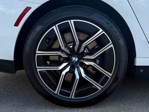 Used 2025 BMW 760i xDrive w/ Executive Package image 63