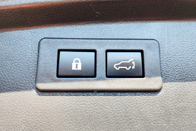 Used 2023 Subaru Outback Premium AWD/4WD image 29