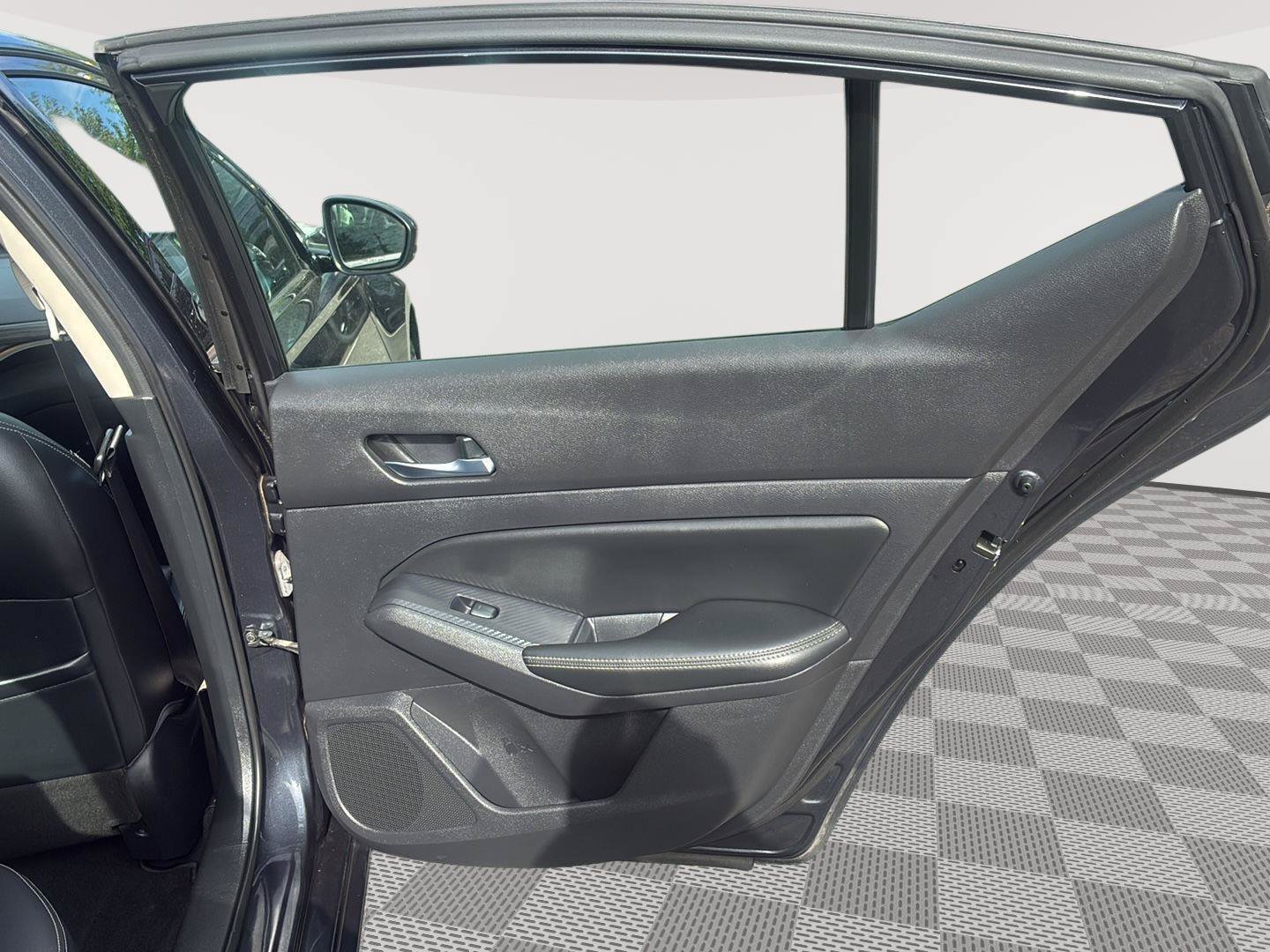 Used 2019 Nissan Altima 2.5 SL AWD/4WD image 17