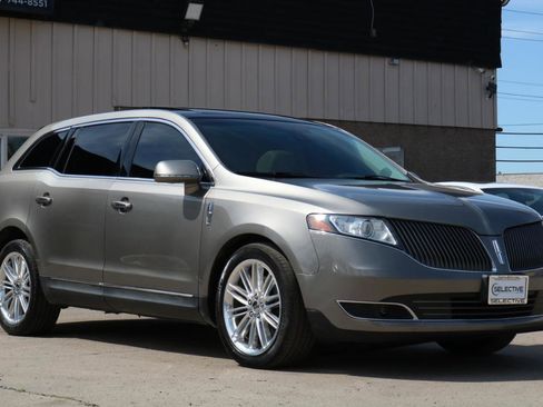 Used 2015 Lincoln MKT AWD w/ Equipment Group 201A image 6
