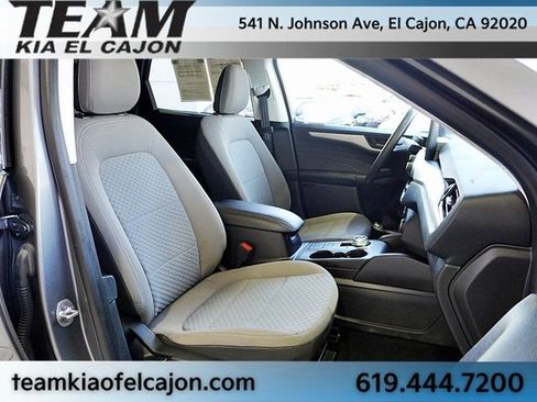 Used 2022 Ford Escape SE image 13