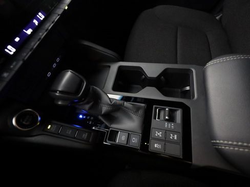 Used 2025 Toyota Land Cruiser image 35