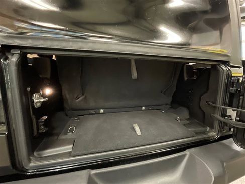 Used 2018 Jeep Wrangler Sport image 17