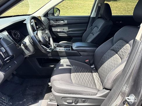 Certified 2022 Nissan Pathfinder SV AWD/4WD image 13