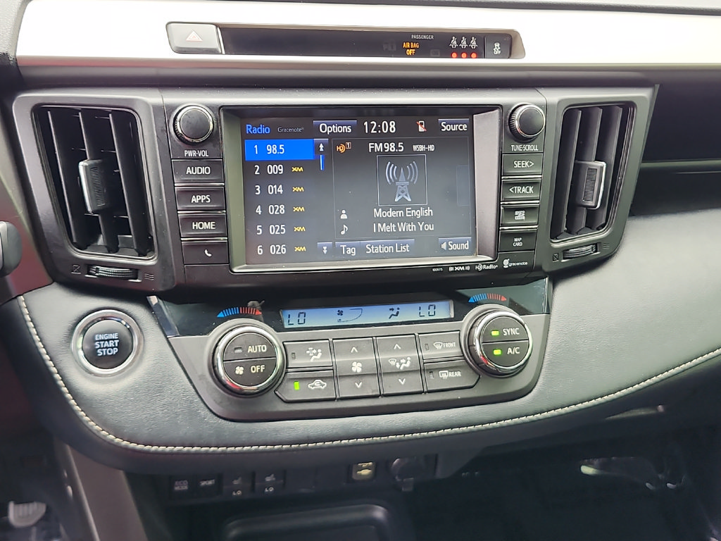 Used 2018 Toyota RAV4 Limited FWD image 27