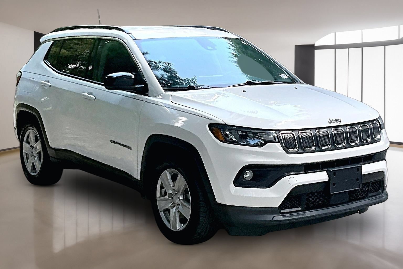 Used 2022 Jeep Compass Latitude FWD image 1